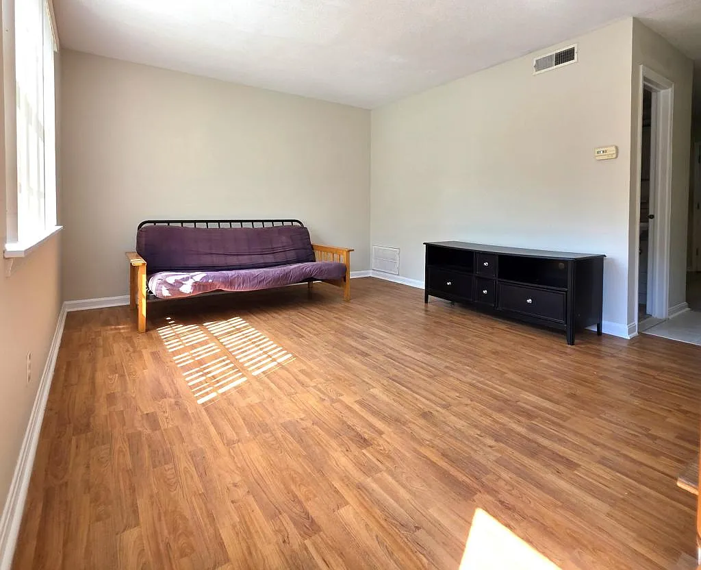 1002 Willow Dr, Unit#81 — Photo 2