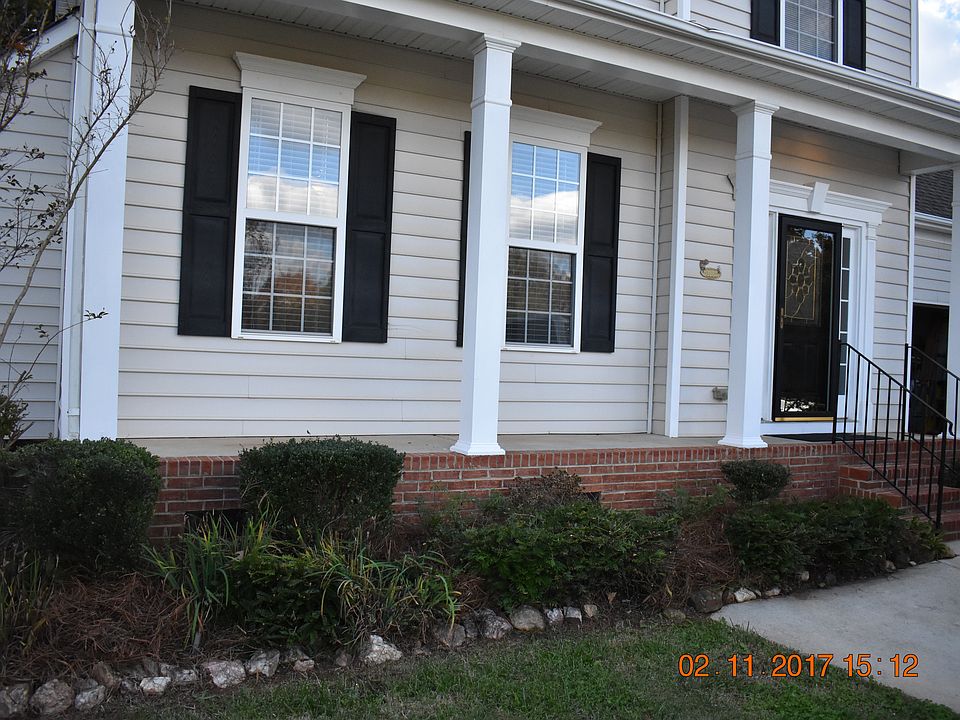 Front w/ porch