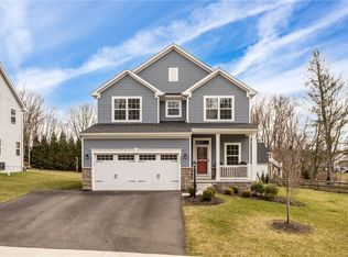 1075 Blackhawk Dr, Valencia, PA 16059
