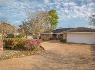 2015 S Hill Dr, Biloxi, MS 39532