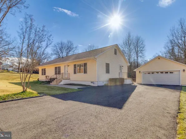 921 Palmer Rd, Fort Washington, MD 20744