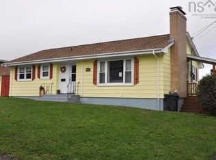 159 Prince St, Lunenburg, NS B0J2C0