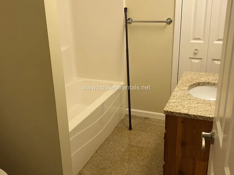 1413 Marion St #1 — Photo 8