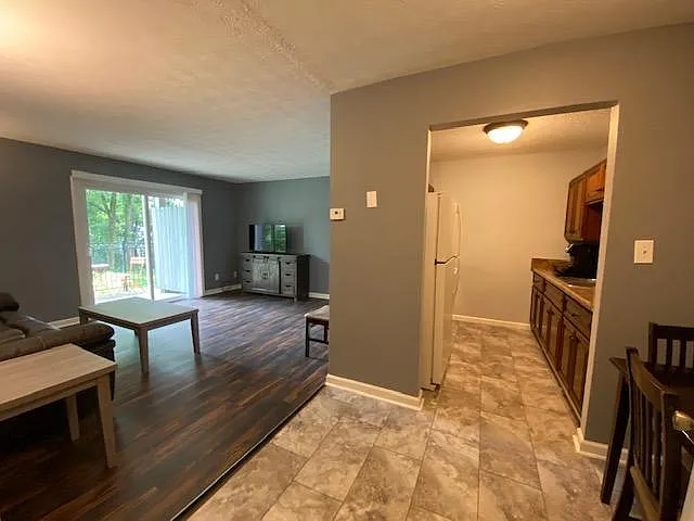 220 Pearson St — Photo 23