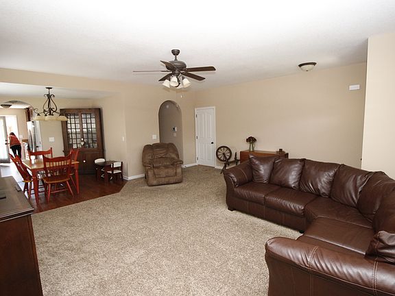 4th image of 3714 Gray Fox Dr