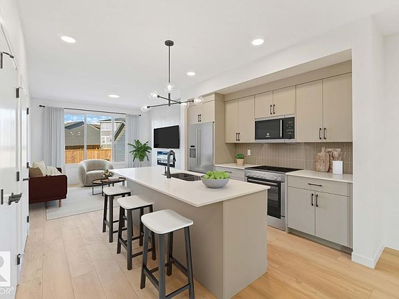 3rd image of 7128 50a Ave