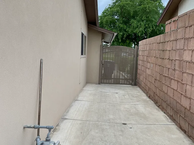 3407 Redlands Dr — Photo 21