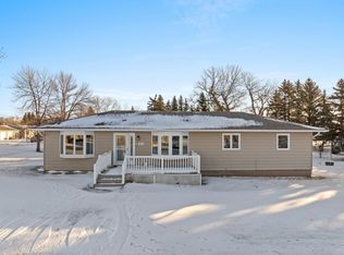 310 3rd St NW, Towner, ND 58788