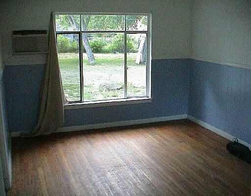 3rd image of 323 GENERAL KRUEGER DR