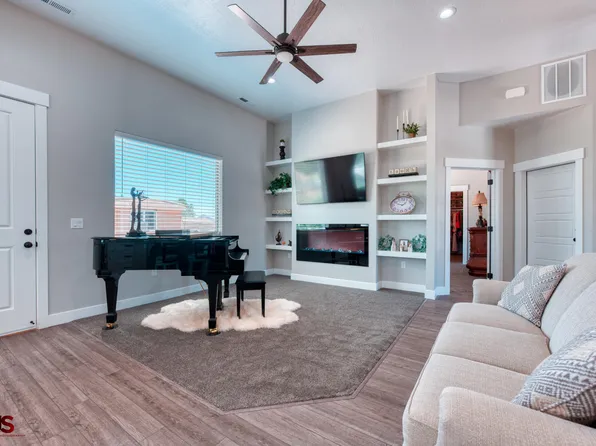 1825 S Powell Dr, Kanab, UT 84741