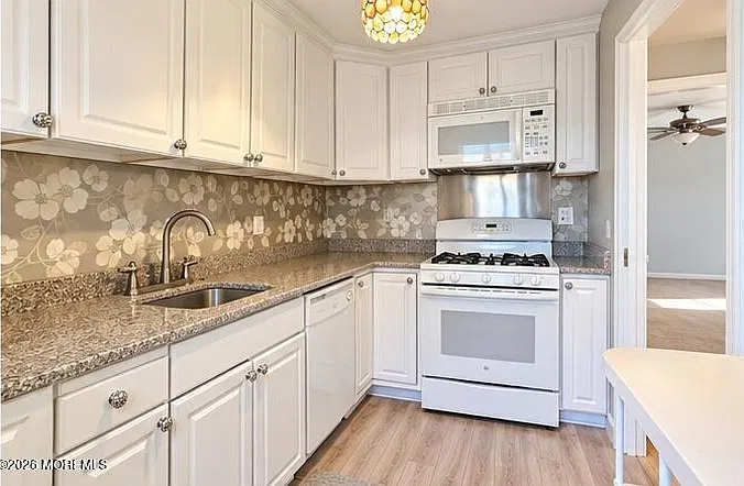 2 bed, 825 sqft, $2,600 — Photo 4