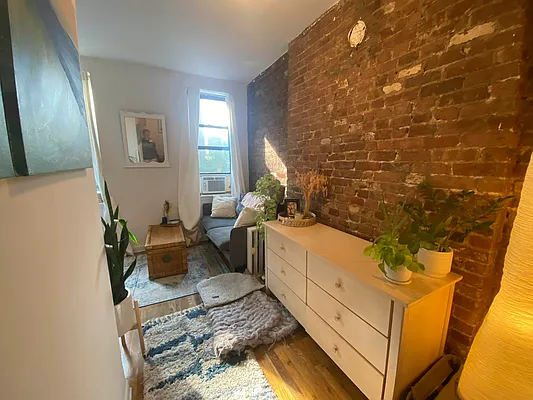 Rented by MOTION New York | media 8