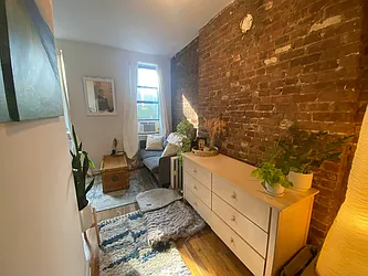 Rented by MOTION New York