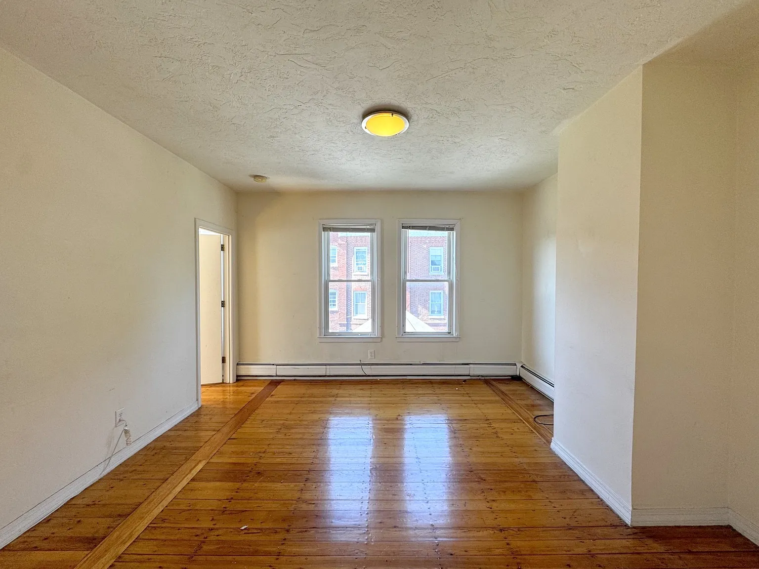 2 bed, 1100 sqft, $3,100 — Photo 4