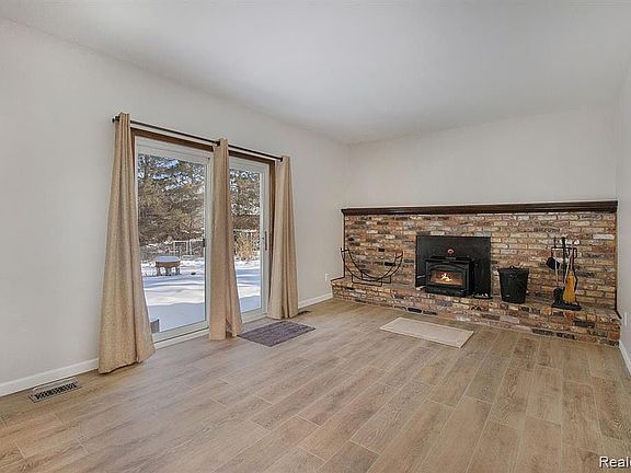 5th image of 10435 Villa Dr