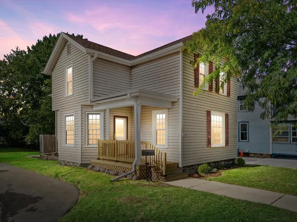 235 W South STREET, Oconomowoc, WI 53066