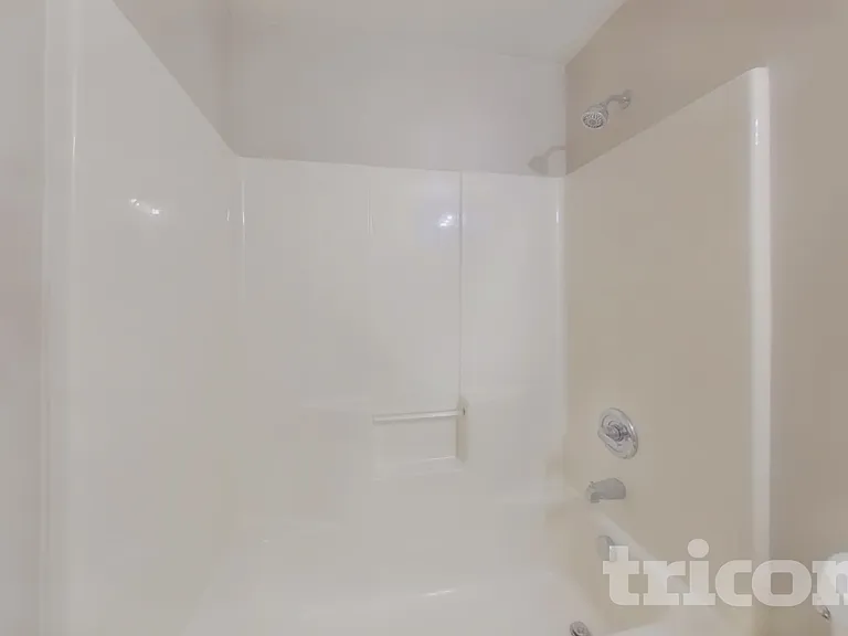 1221 Grace Ct — Photo 15