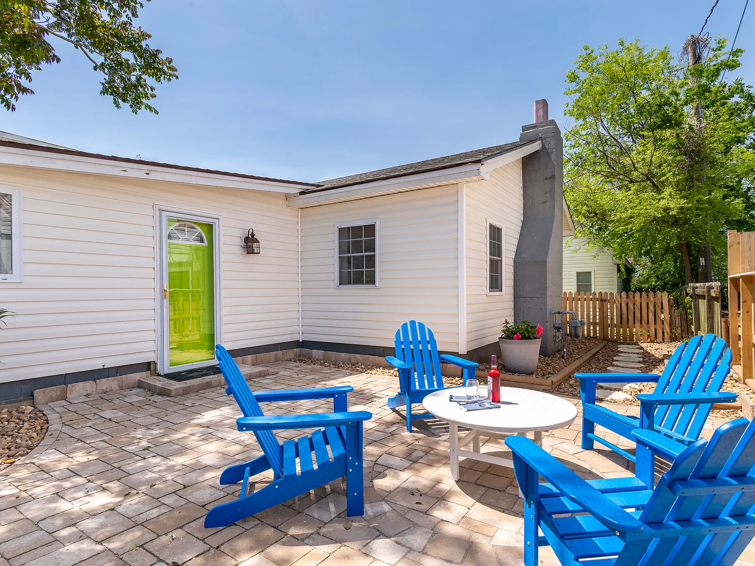 103 Lighthouse Dr — Photo 2