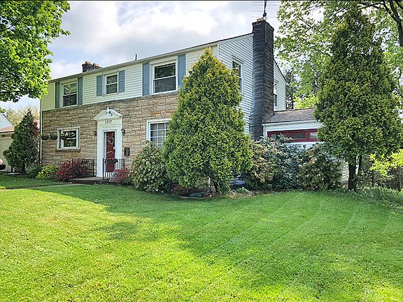 3rd image of 1017 Summit Dr