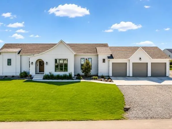5 W Quarry Bank Rd, Raymond, AB T0K 2S0