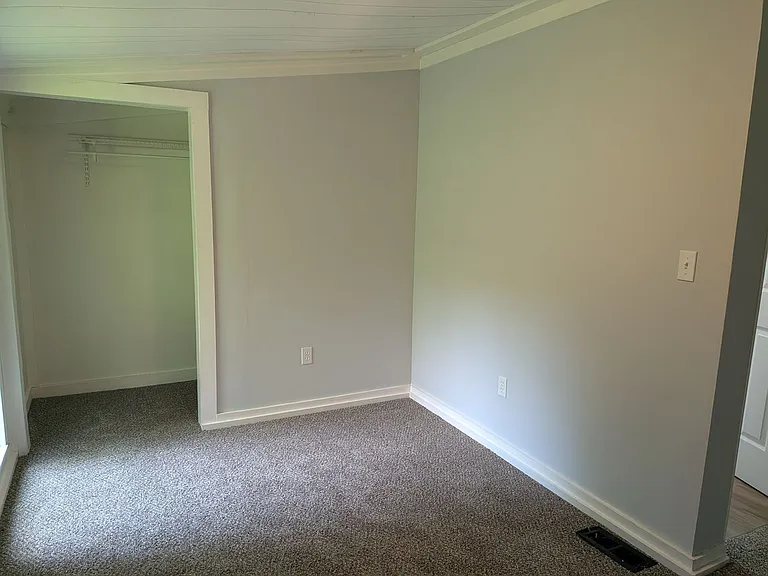 906 N 7th St — Photo 3