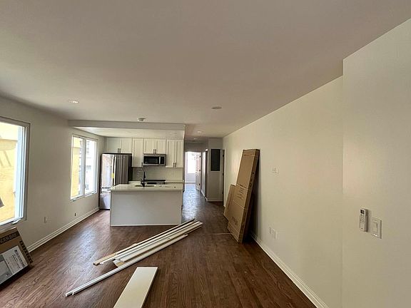4th image of 21-46 42nd St #1