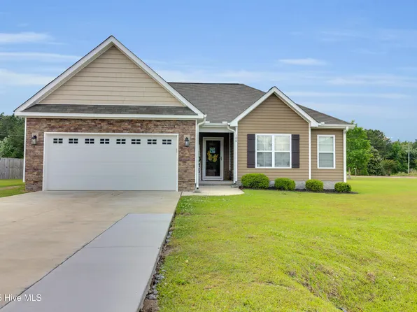 100 Trellis Lane, Vanceboro, NC 28586