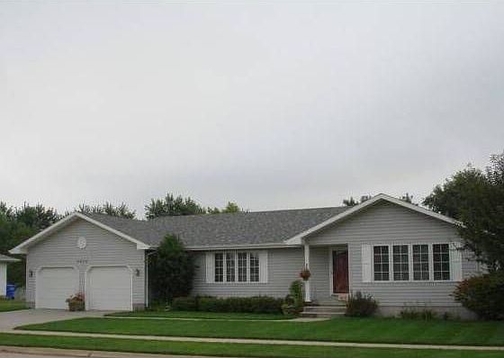 1st image of 4039 Palace Dr