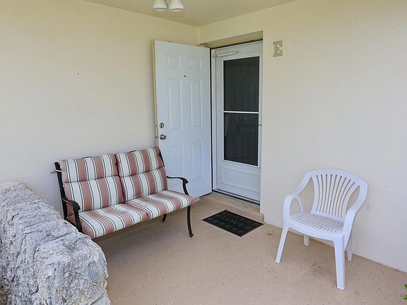 4th image of 2844 E Crosley Drive #E