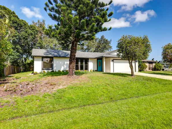 631 NE Helicon Lane, Port St Lucie, FL 34983