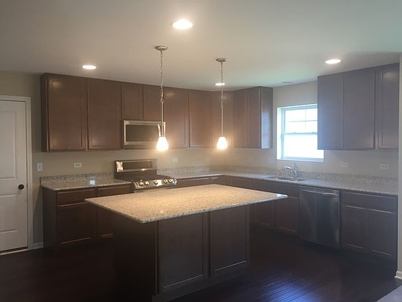 5th image of 25732 Roundstone Ave
