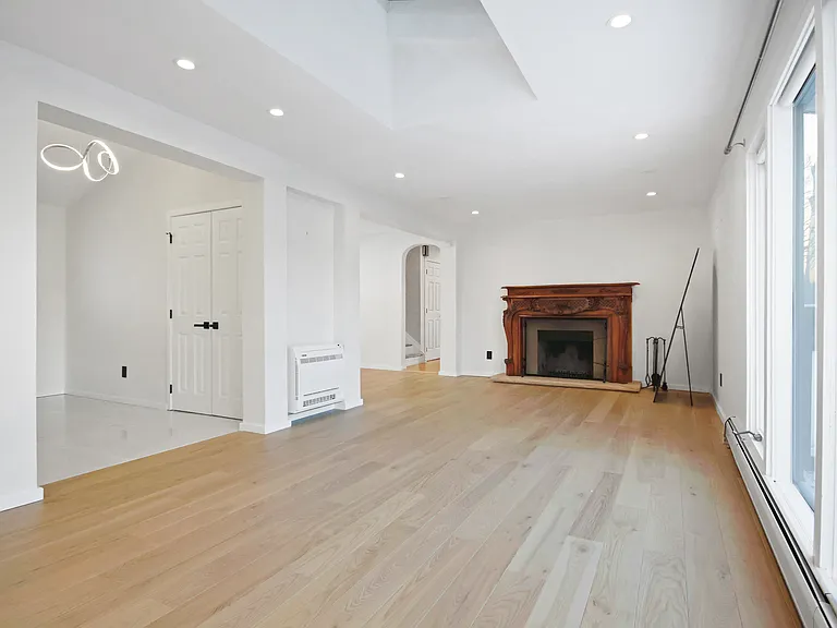 519 E Shore Trl — Photo 6