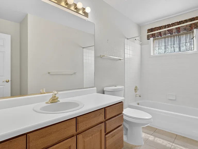 8970 Greenwich Ct — Photo 20