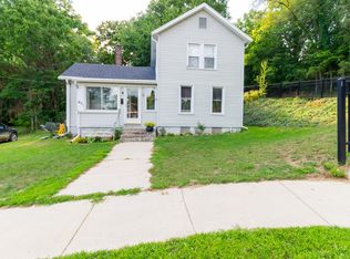 671 N Jackson St, Ionia, MI 48846