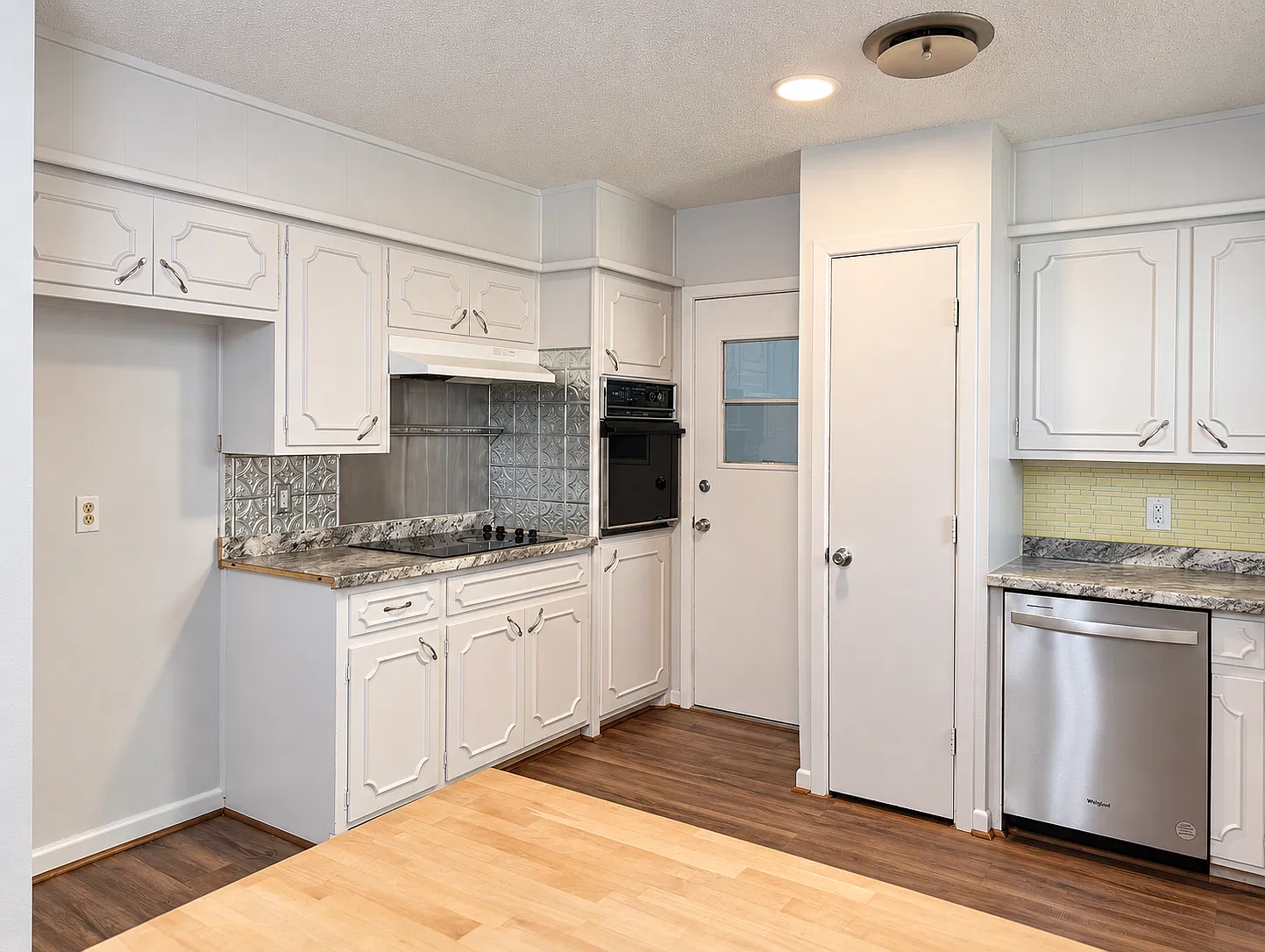 3 bed, 1300 sqft, $1,450 — Photo 4