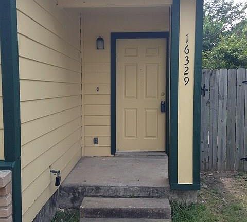 2nd image of 16329 Edgemere Dr