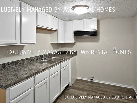 4th image of 7201 Arlington Expy APT 42