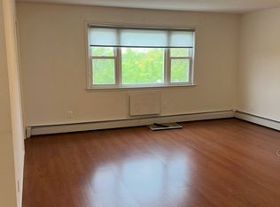 43-05 201st St FLOOR 3, Bayside, NY 11361