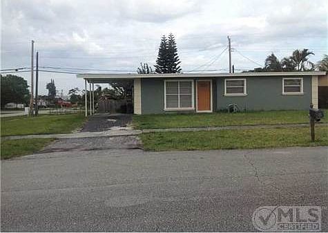 1st image of 1816 Violet Ave