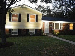 3382 Greentree Rd, Lexington, KY 40517