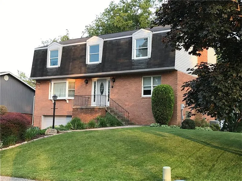 250 Red Oak Dr photo 1