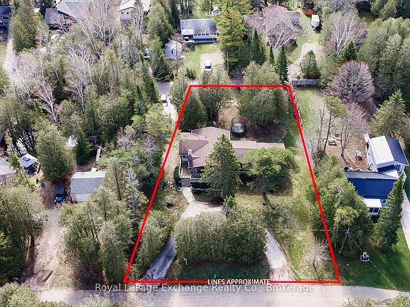 4th image of 906 Victoria Rd