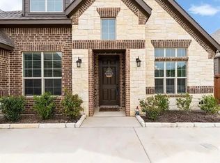 1025 Wildwood Dr, Joshua, TX 76058