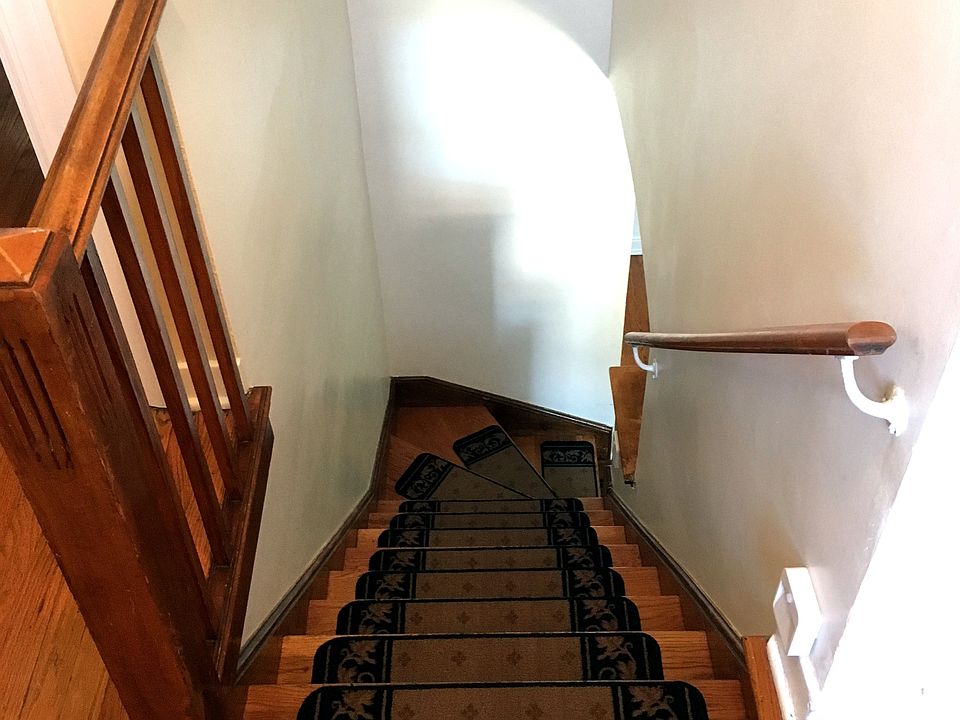Stairway to 2nd Floor