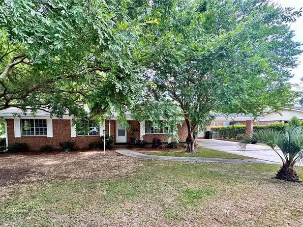 402 Pineview Dr, Waycross, GA 31501