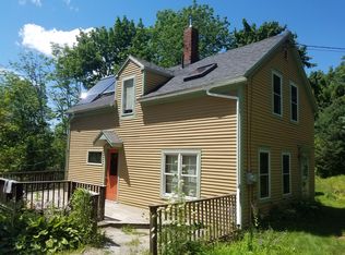 40 Pleasant St, Rockport, ME 04856