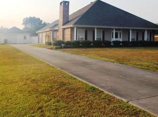 27 Asphodel Ave, Houma, LA 70360