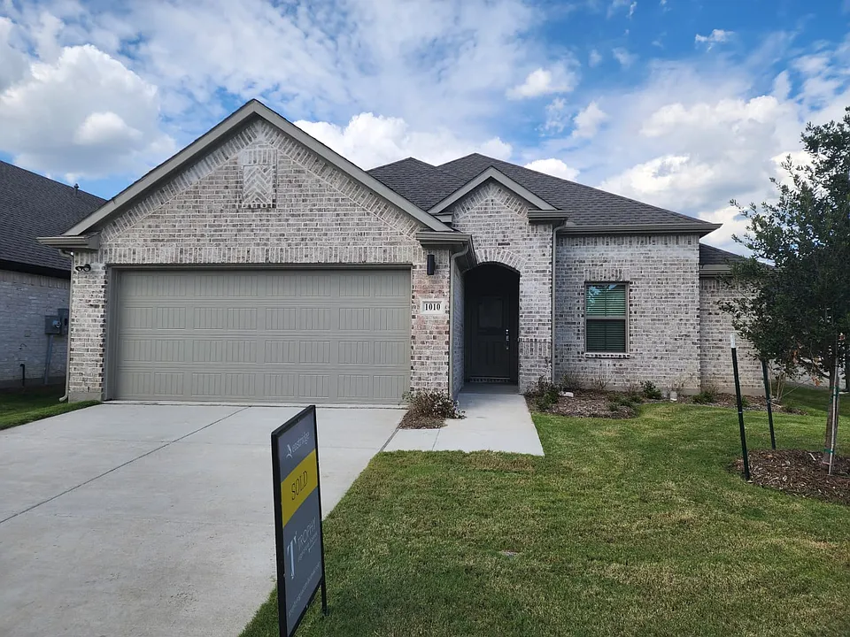 1010 Rosemary Hill Dr