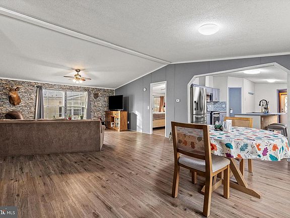 4th image of 14 Junction Rd