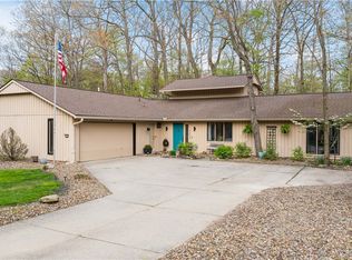 17653 Falling Leaves Rd, Strongsville, OH 44136